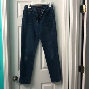 Size 8 Gloria Vanderbilt jeans